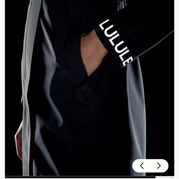 Lululemon Athletica Rain Rebel Black Trench, Size 6 - Picture 14 of 16
